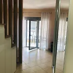 Lakeview Cozy Apartment